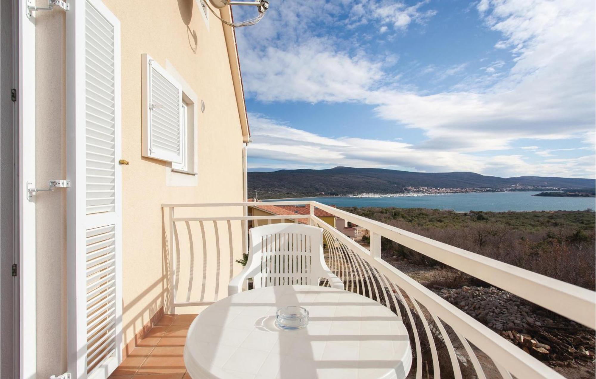 Stunning Apartment In Kornic With House Sea View Kornić Exterior foto
